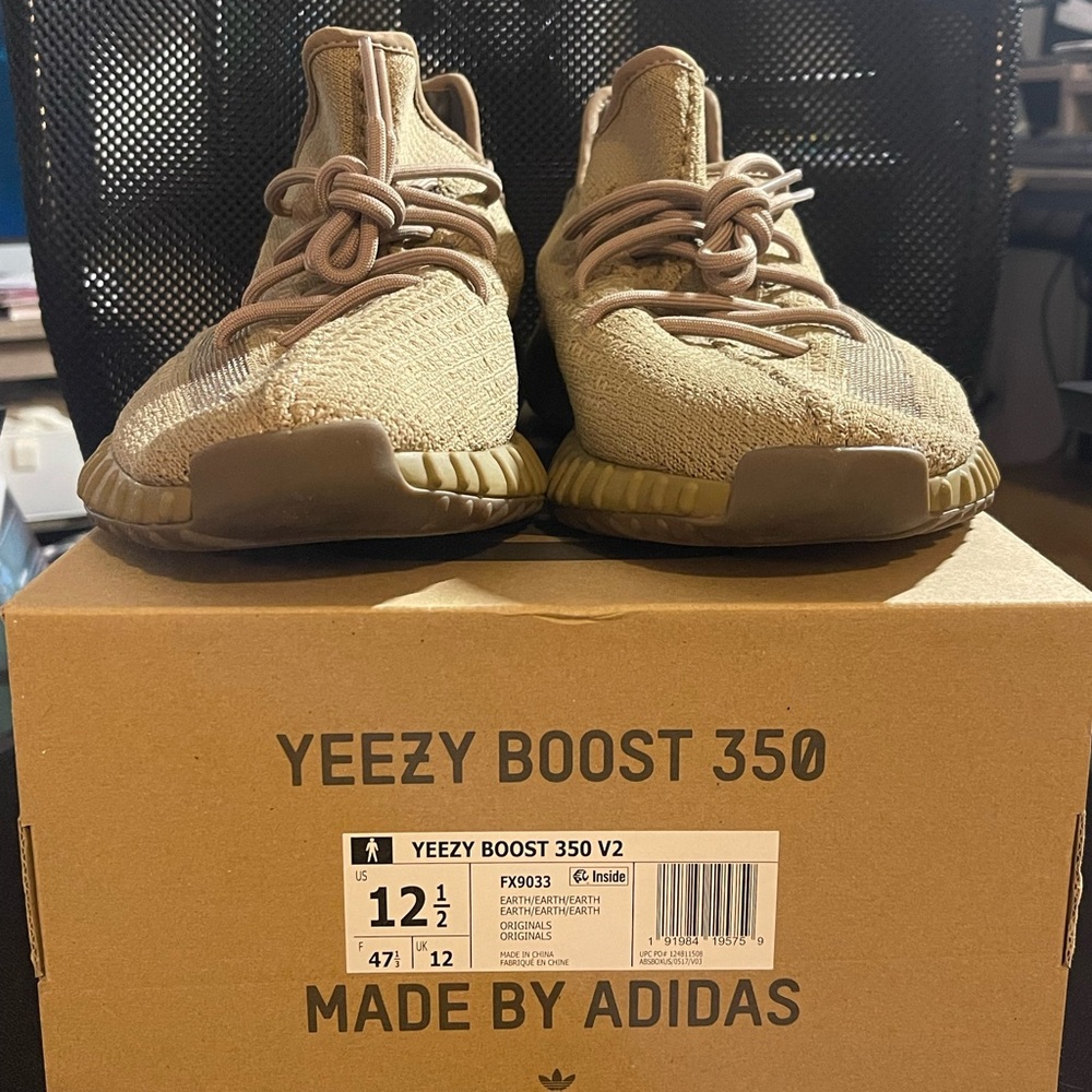 Adidas Yeezy Boost 350 V2 Sneakers